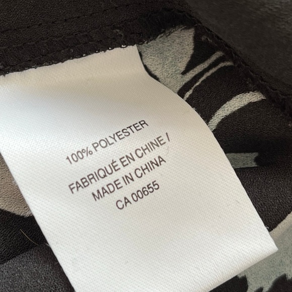 Reitmans Floral Black Camisole Top size medium - Picture 6 of 7